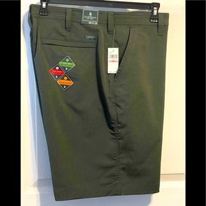 NWT G.H. Bass & Co. 40x10 Green Shorts